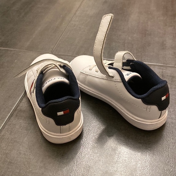 Hilfiger sneakers. Boys size 9. Like new. - Picture 3 of 3